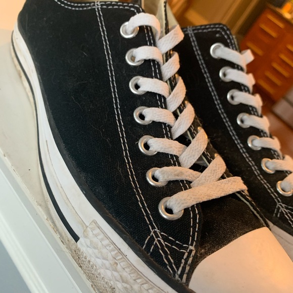 Chuck Taylor’s - Picture 5 of 5